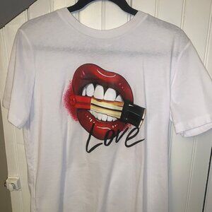 NWT ESTEE BROWN White Graphic Shirt Top Women's Love Red Lips with Lipstick Tee